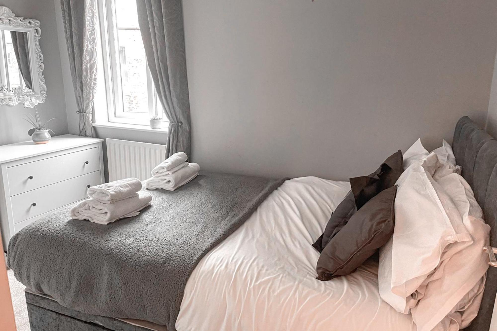 Prospect Place - - Free Parking Holiday home *